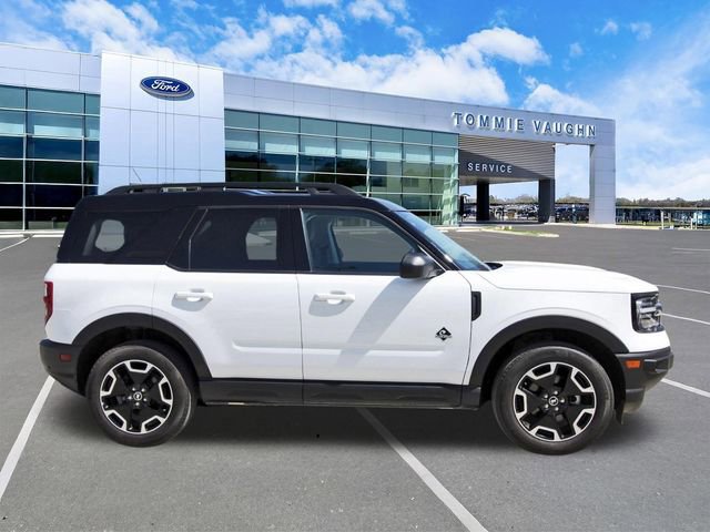 Certified 2024 Ford Bronco Sport Outer Banks w/ Tech Package image 2