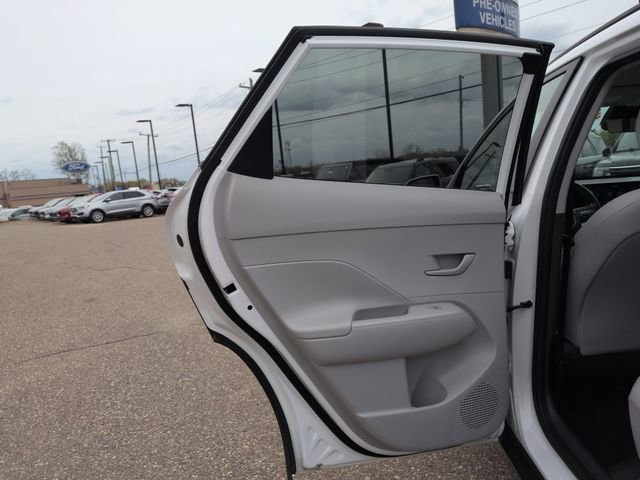Used 2024 Hyundai Kona SEL AWD/4WD image 23