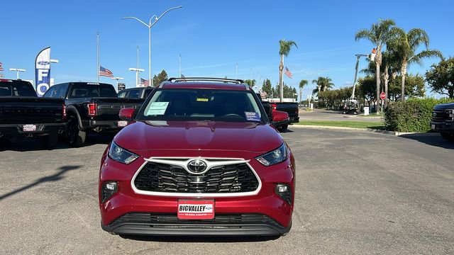 Used 2024 Toyota Highlander XLE image 9