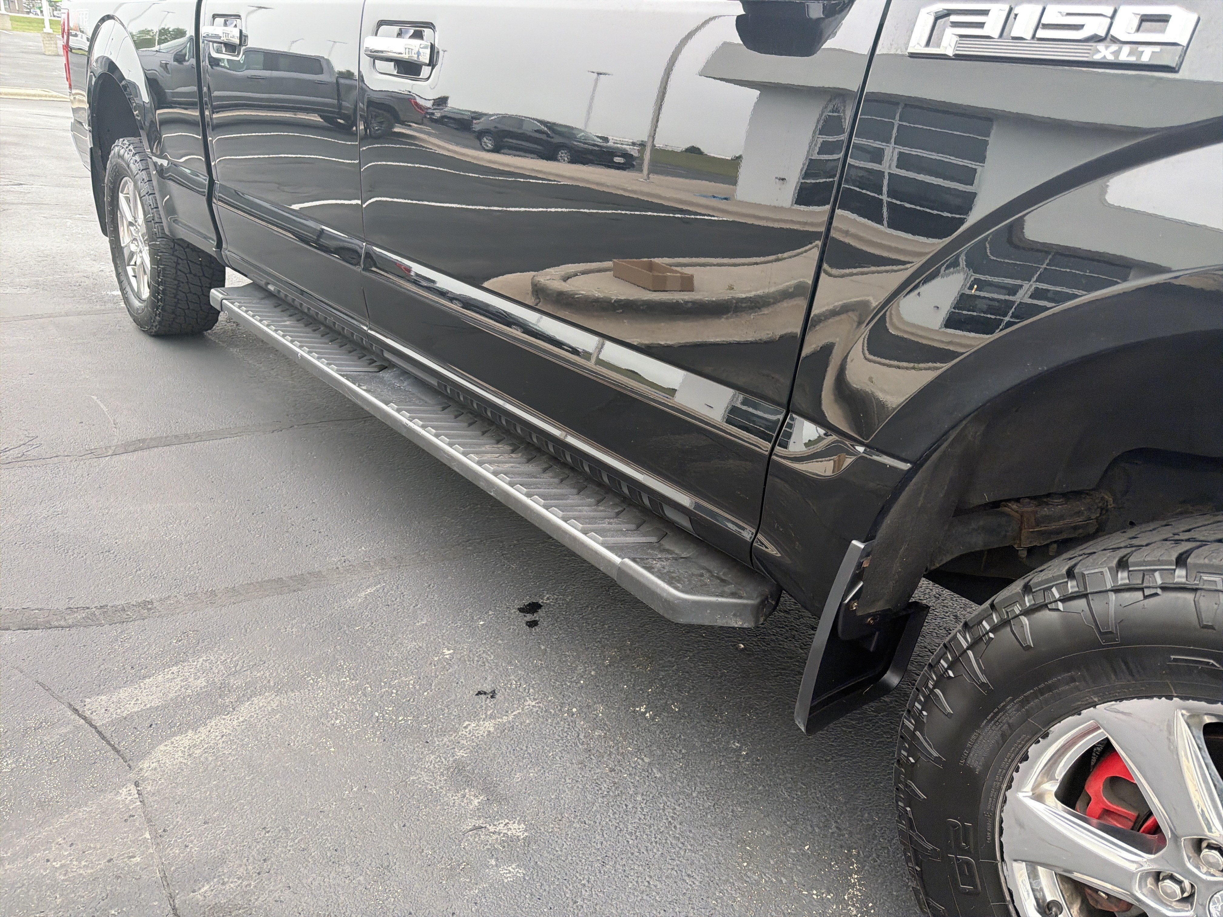 Certified 2018 Ford F150 XLT w/ Equipment Group 302A Luxury AWD/4WD image 7