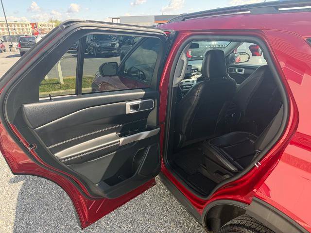 Certified 2023 Ford Explorer XLT w/ Equipment Group 202A AWD/4WD image 12