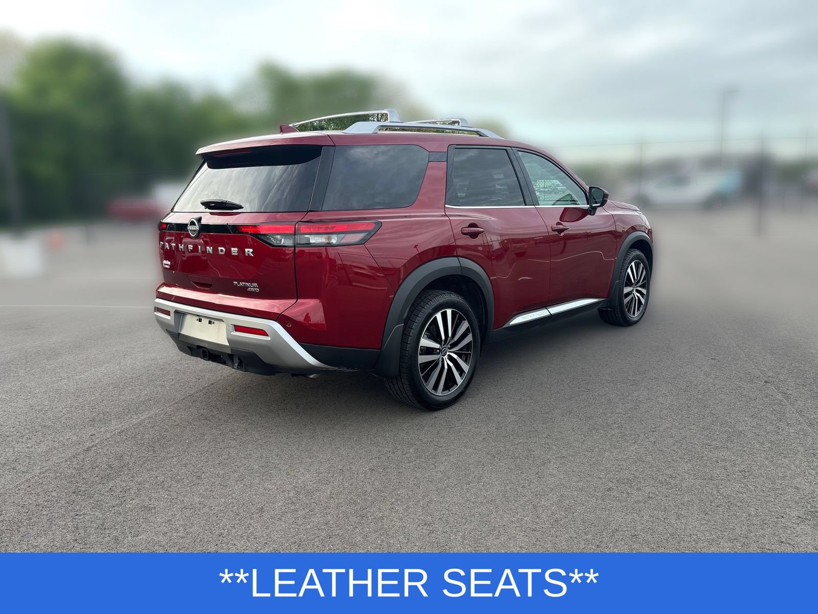 Used 2024 Nissan Pathfinder Platinum AWD/4WD image 4