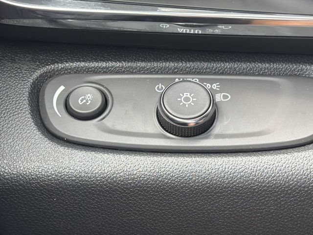 Used 2025 Buick Envista Preferred w/ Convenience I Package FWD image 19