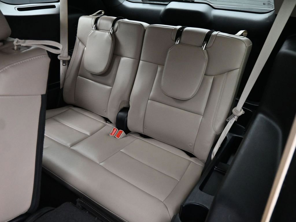 Certified 2024 Ford Explorer XLT w/ Equipment Group 202A image 45