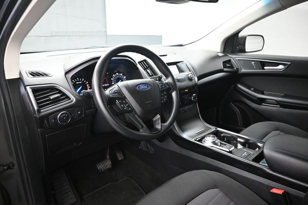 Certified 2019 Ford Edge SE FWD image 17