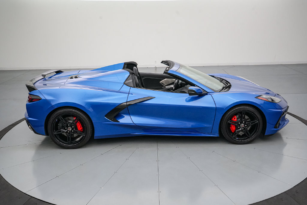 Used 2023 Chevrolet Corvette Stingray Preferred Conv w/ 2LT RWD image 3