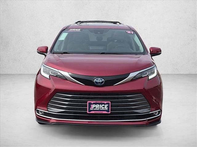 Used 2021 Toyota Sienna Limited AWD/4WD image 2