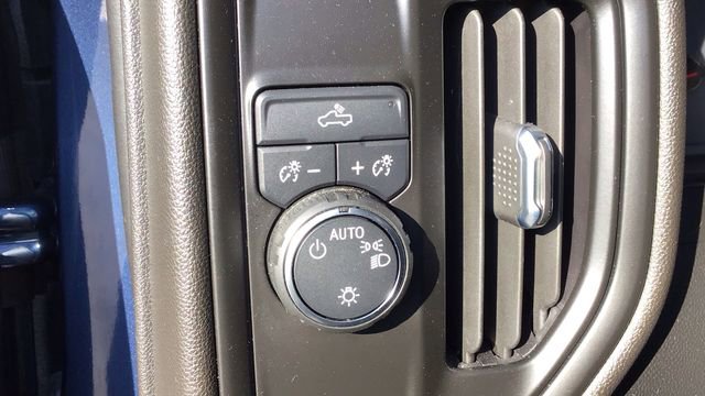 Used 2022 Chevrolet Silverado 1500 Custom image 18