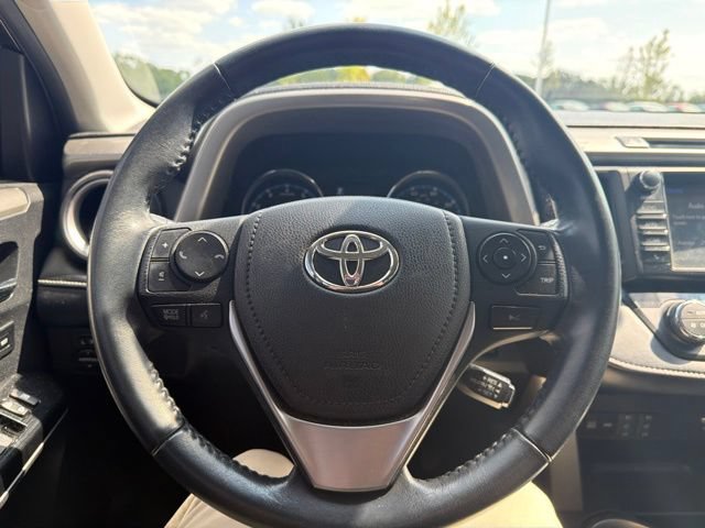Used 2018 Toyota RAV4 Limited AWD/4WD image 41