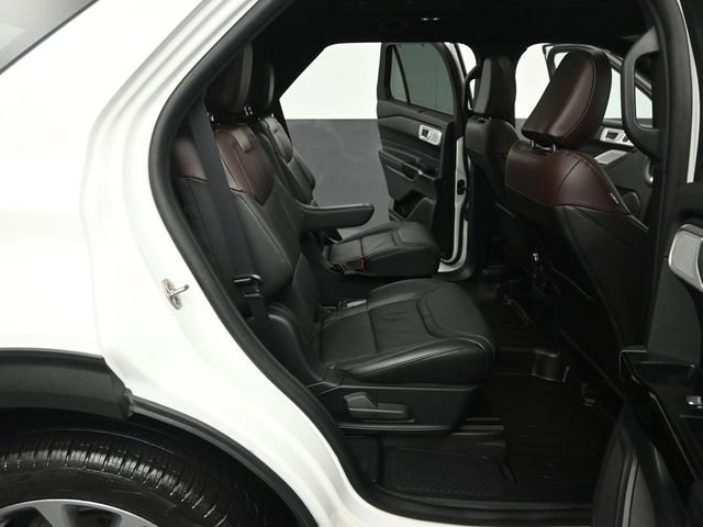 Certified 2023 Ford Explorer Platinum w/ Technology Package image 41