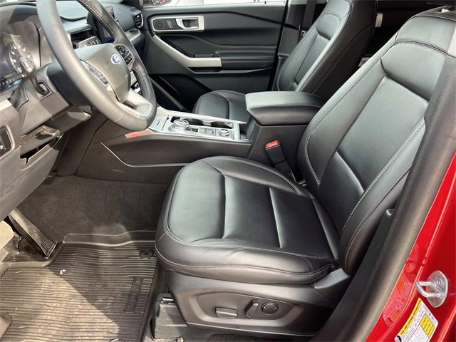 Certified 2023 Ford Explorer XLT w/ Equipment Group 202A image 19
