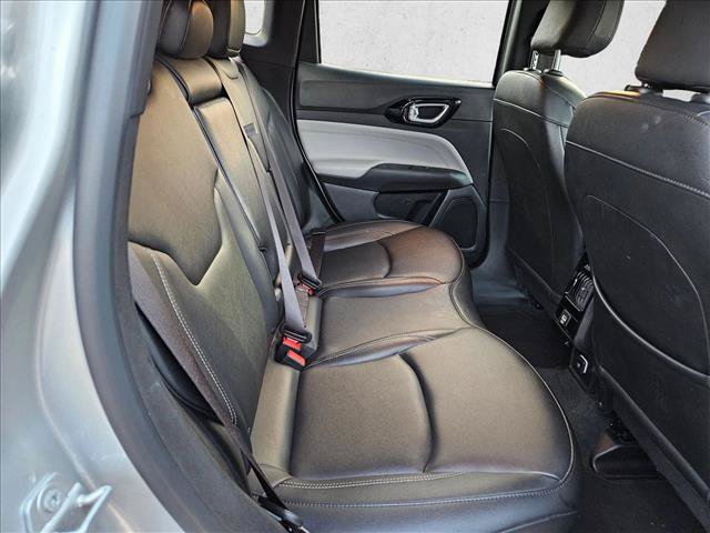 Used 2025 Jeep Compass Limited AWD/4WD image 17