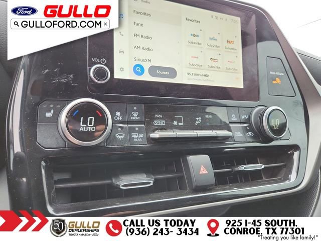 Used 2024 Toyota Highlander XLE AWD/4WD image 27