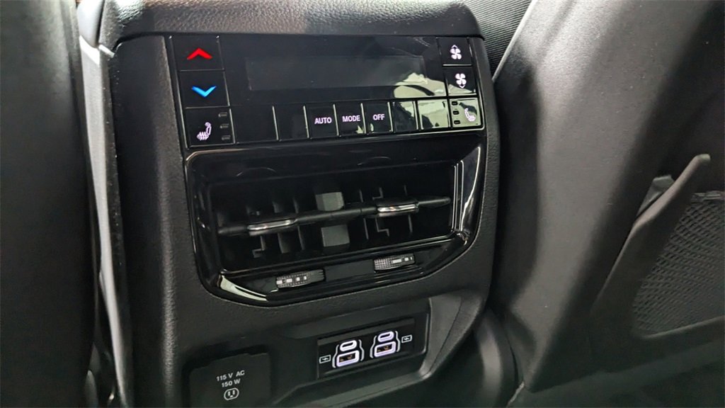 Used 2025 Jeep Grand Cherokee L Limited image 36