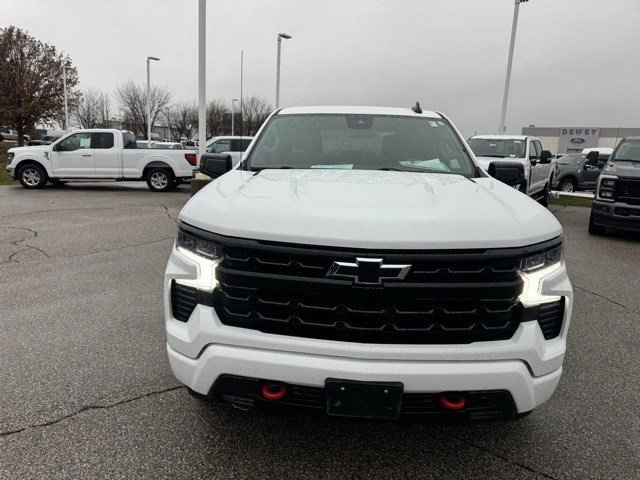 Used 2023 Chevrolet Silverado 1500 RST w/ Redline Edition image 2
