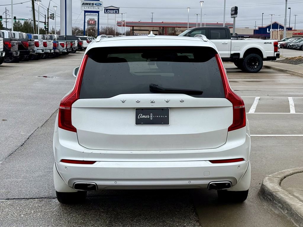 Used 2021 Volvo XC90 T5 Momentum w/ Climate Package image 2