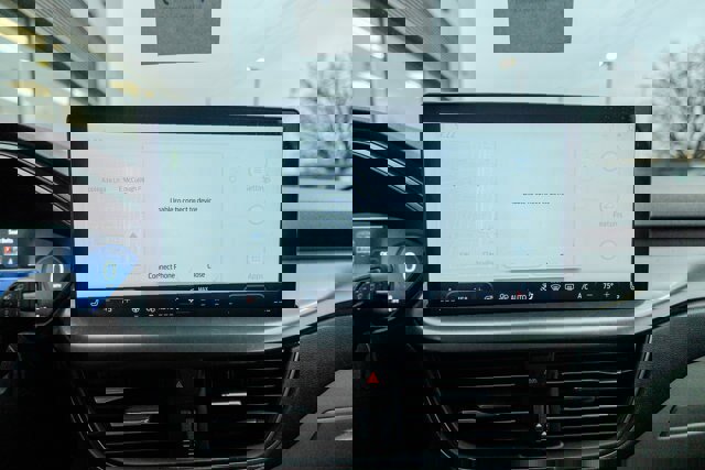 Certified 2025 Ford Escape Active w/ Active Premium Tech Pack image 18