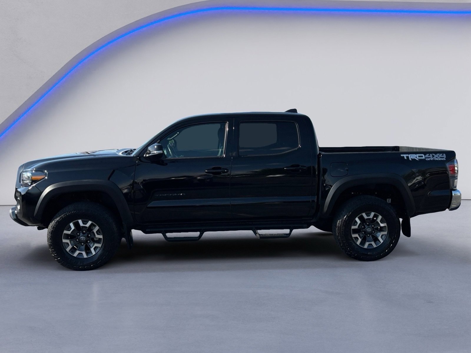 Used 2023 Toyota Tacoma TRD Off-Road AWD/4WD image 7