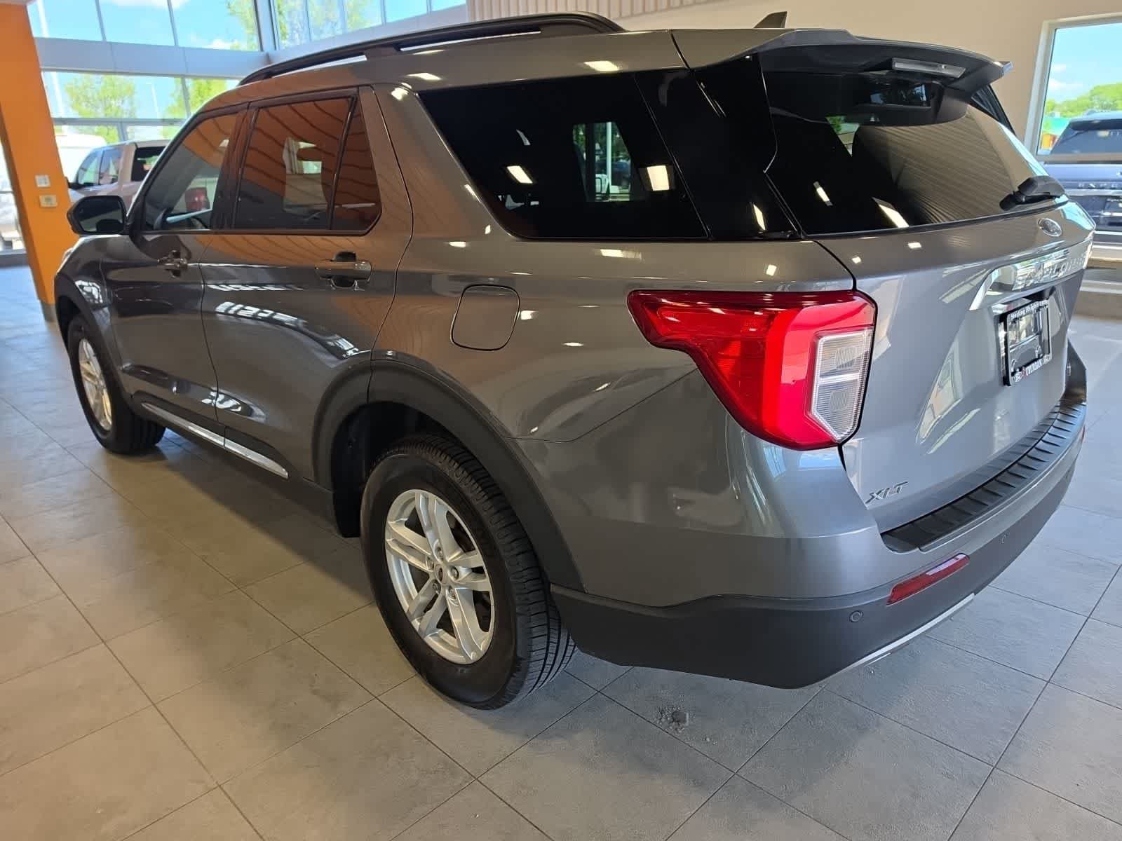 Certified 2022 Ford Explorer XLT w/ Equipment Group 202A AWD/4WD image 11
