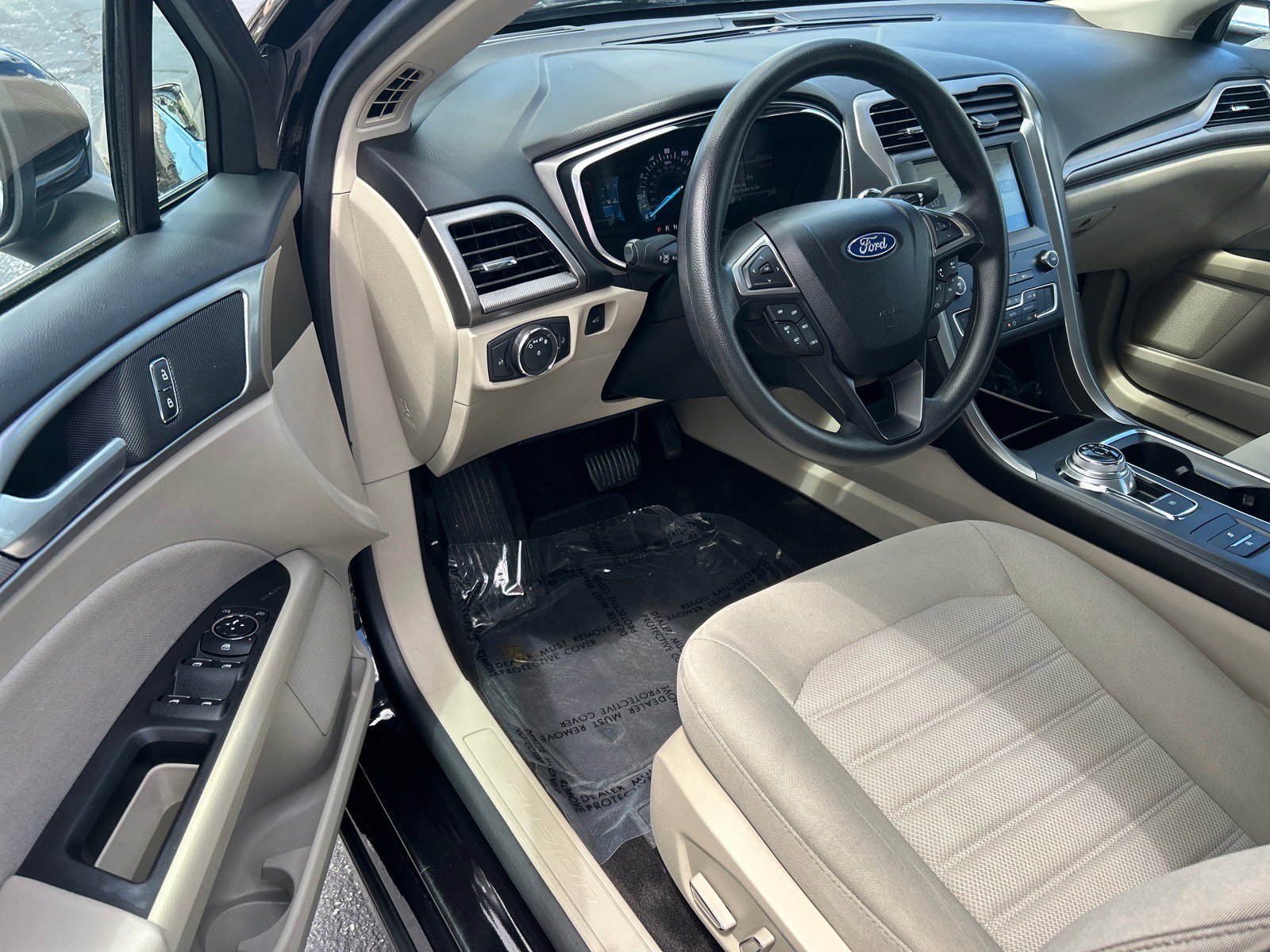 Certified 2020 Ford Fusion SE FWD image 7