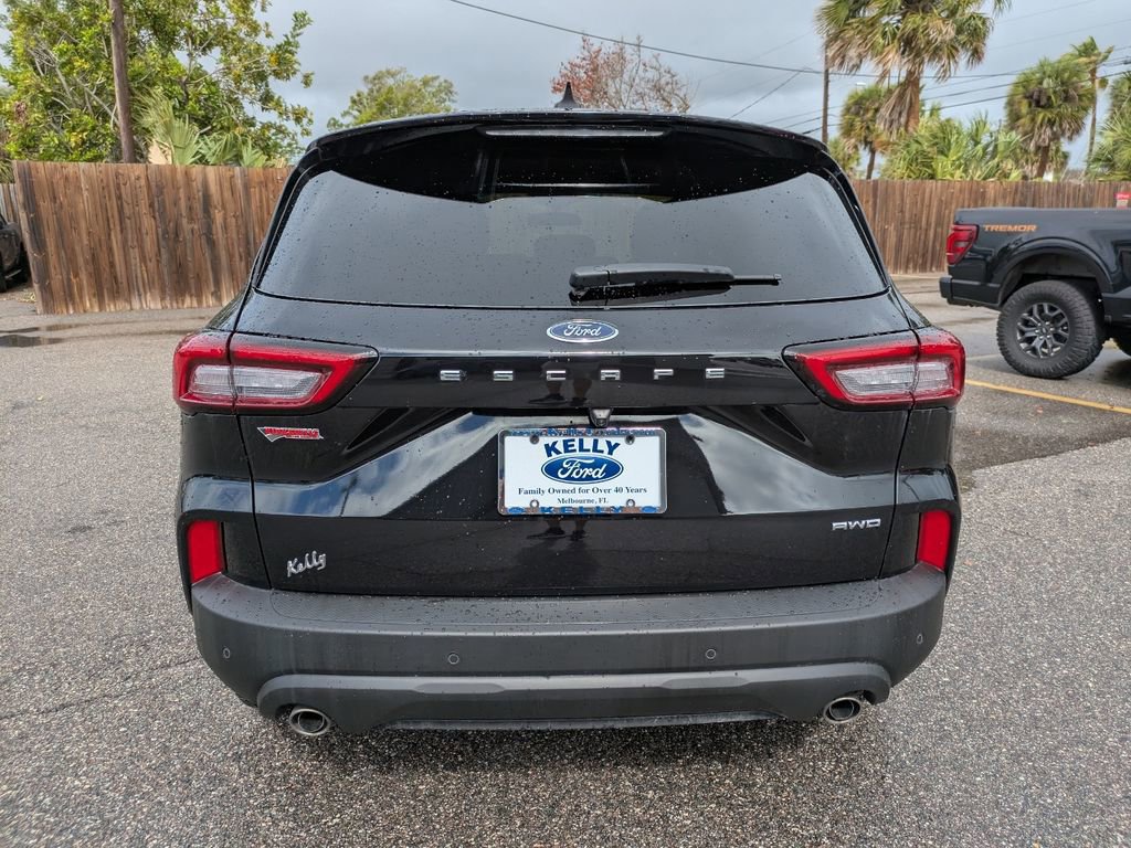 Certified 2025 Ford Escape ST-Line w/ Tech Pack #1 AWD/4WD image 5