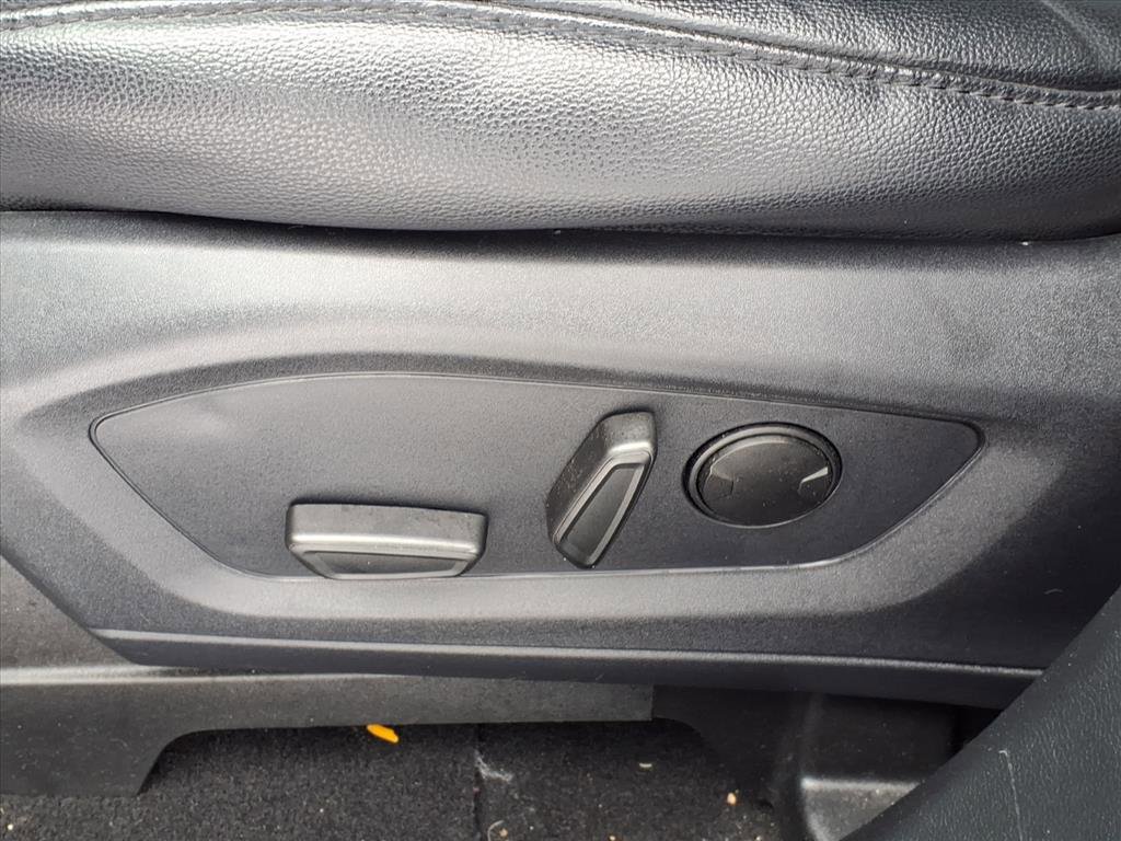 Certified 2020 Ford Explorer XLT w/ Equipment Group 202A image 12