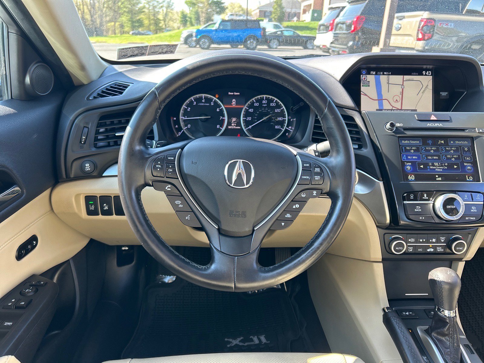 Used 2018 Acura ILX w/ Premium Package image 2