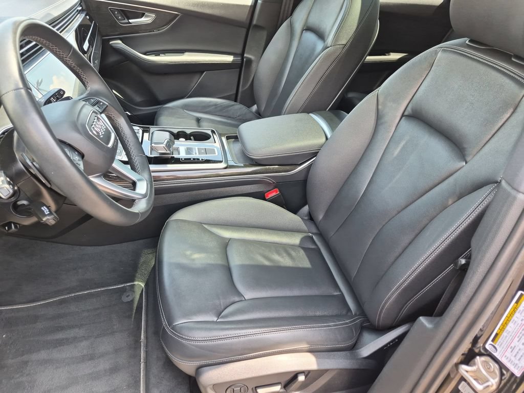 Used 2025 Audi Q7 3.0T Premium Plus AWD/4WD image 16