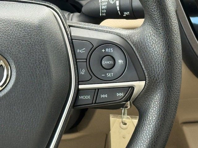 Used 2021 Toyota Camry LE image 26