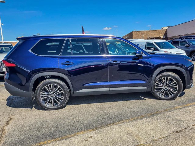 Used 2024 Toyota Grand Highlander AWD Hybrid image 5