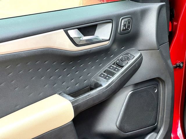 Certified 2020 Ford Escape SEL FWD image 9