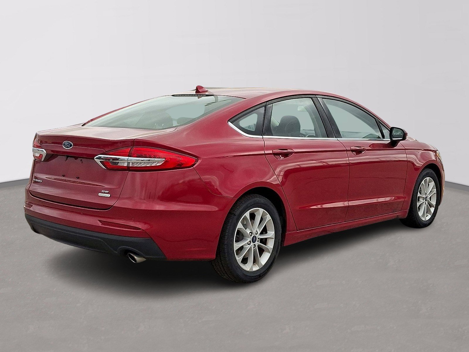 Certified 2020 Ford Fusion SE image 6