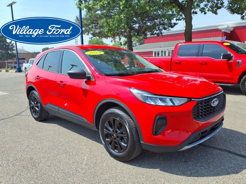 Certified 2024 Ford Escape Active w/ Tech Pack #1 AWD/4WD image 4