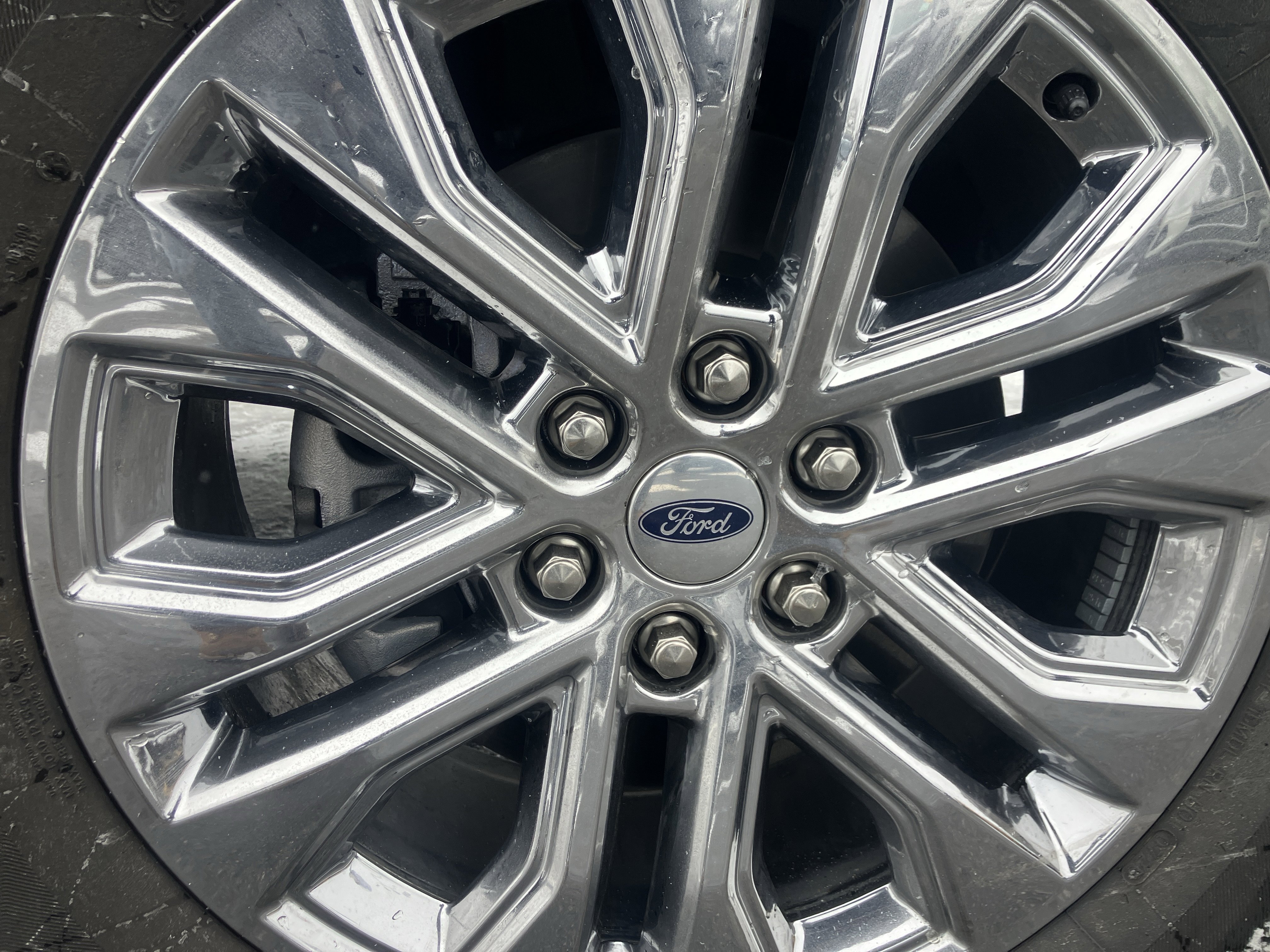 Certified 2025 Ford F150 Lariat w/ Equipment Group 501A Mid image 9