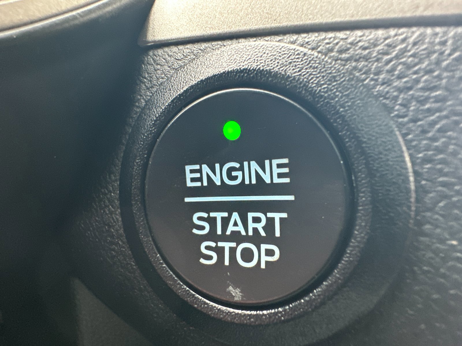 Certified 2022 Ford Escape SE w/ SE Sport Appearance Package image 23