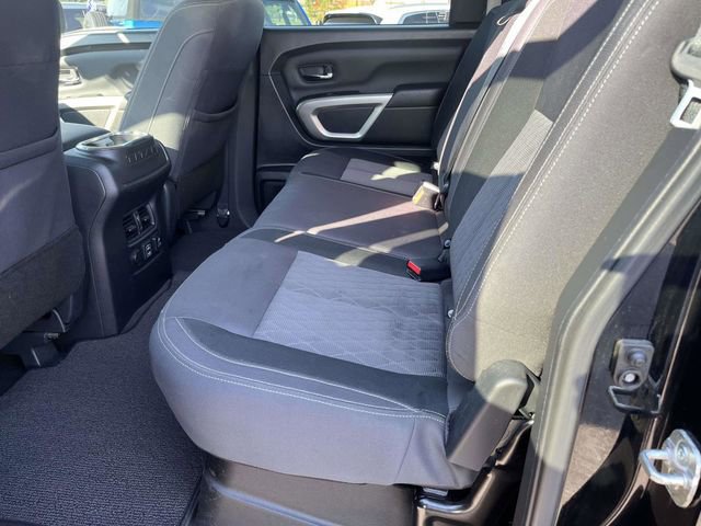 Used 2021 Nissan Titan SV w/ SV Convenience Package image 7