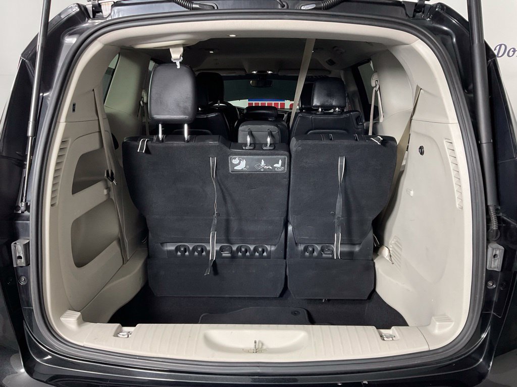 Used 2018 Chrysler Pacifica Touring-L Plus FWD image 11
