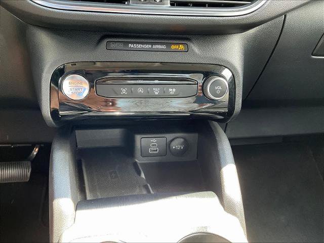 Certified 2025 Ford Escape Platinum AWD/4WD image 17