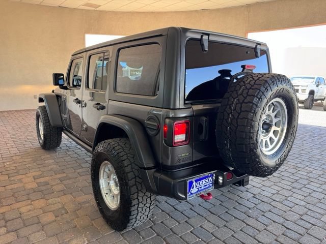 Used 2021 Jeep Wrangler Unlimited Rubicon AWD/4WD image 3