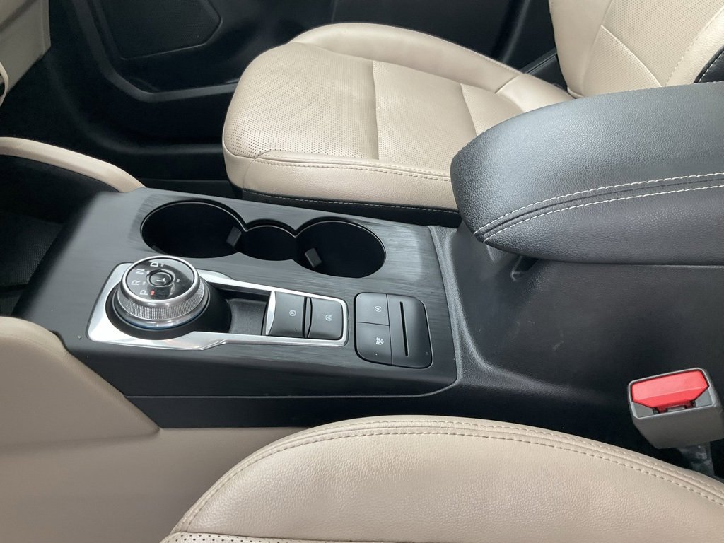 Certified 2022 Ford Escape SEL w/ Technology Package image 17