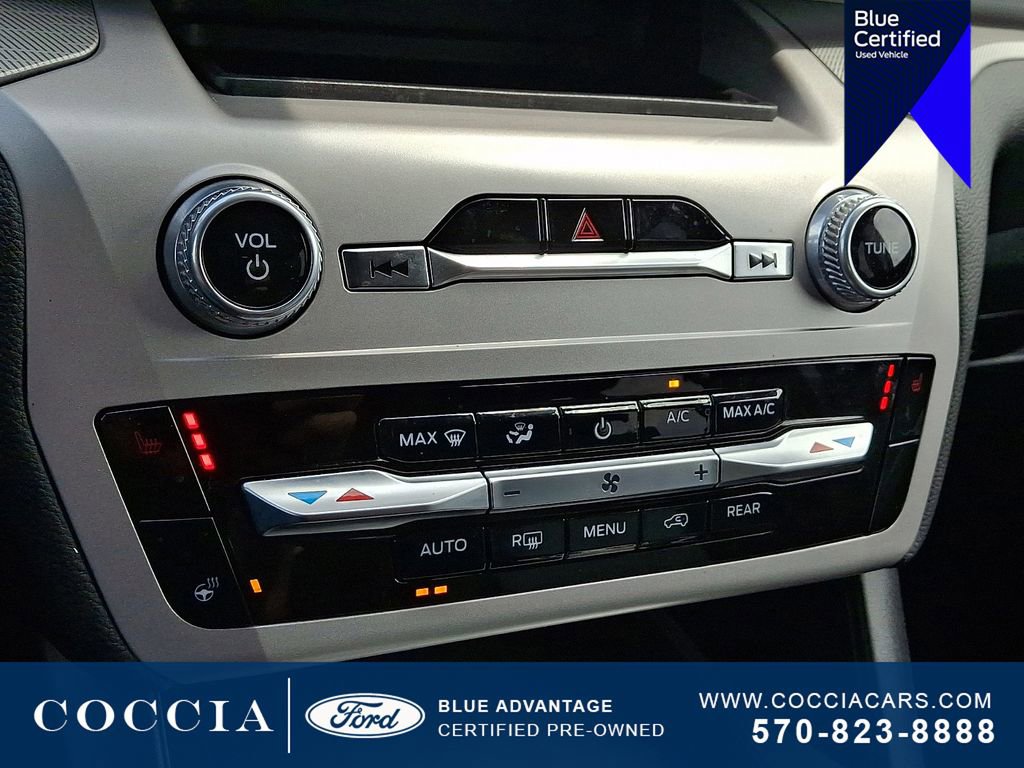 Certified 2023 Ford Explorer XLT w/ Equipment Group 202A AWD/4WD image 17