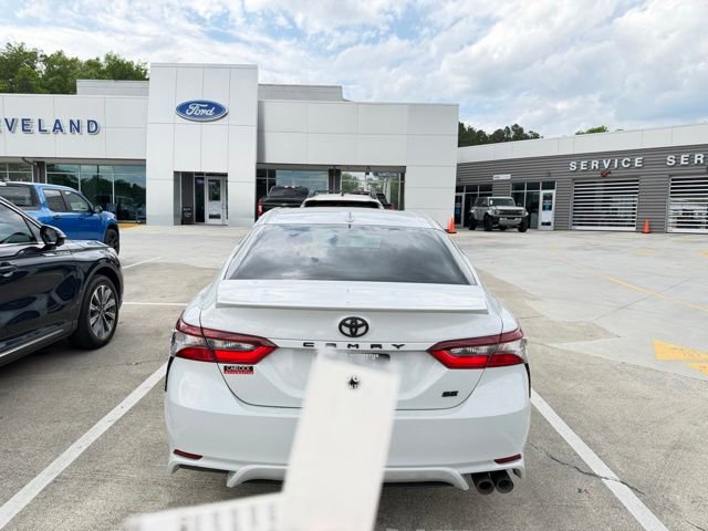 Used 2024 Toyota Camry SE w/ Convenience Package FWD image 10