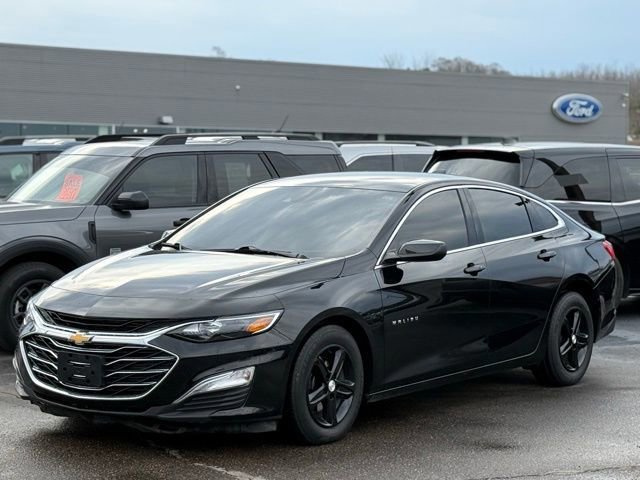 Used 2025 Chevrolet Malibu LS image 3