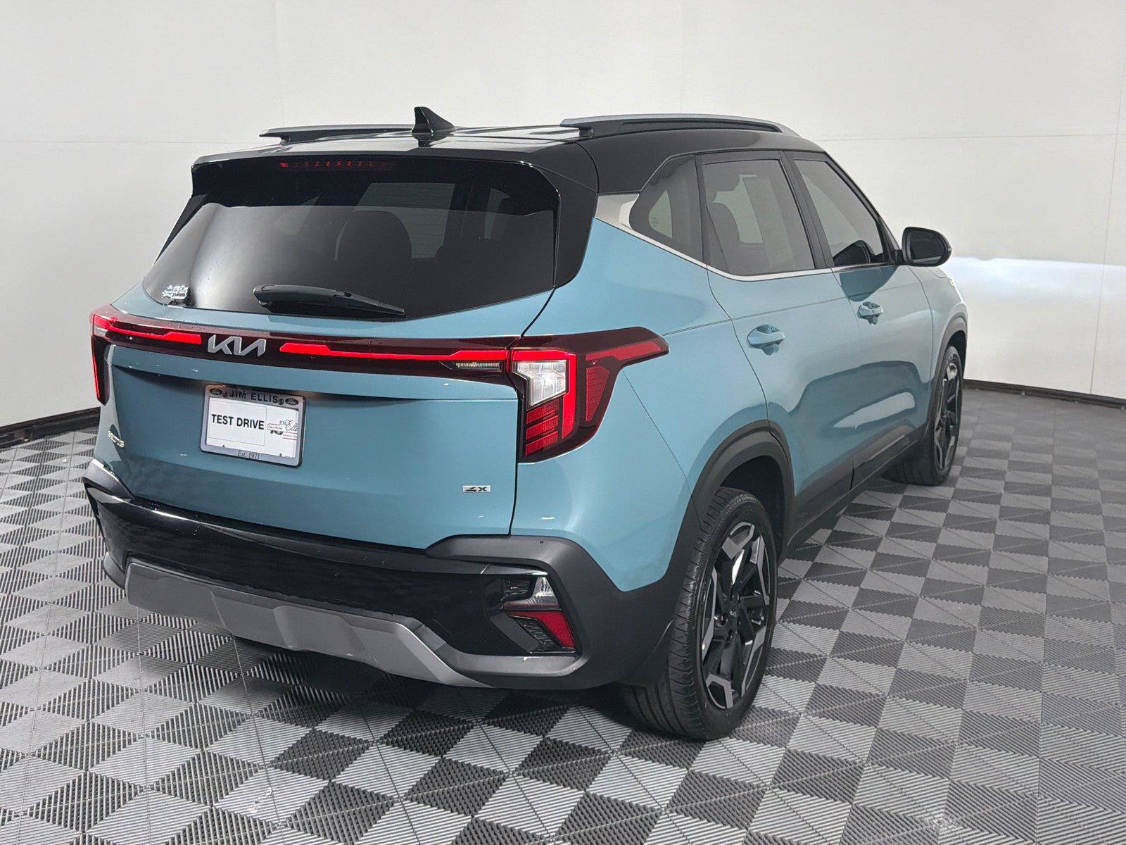Used 2024 Kia Seltos SX AWD/4WD image 7
