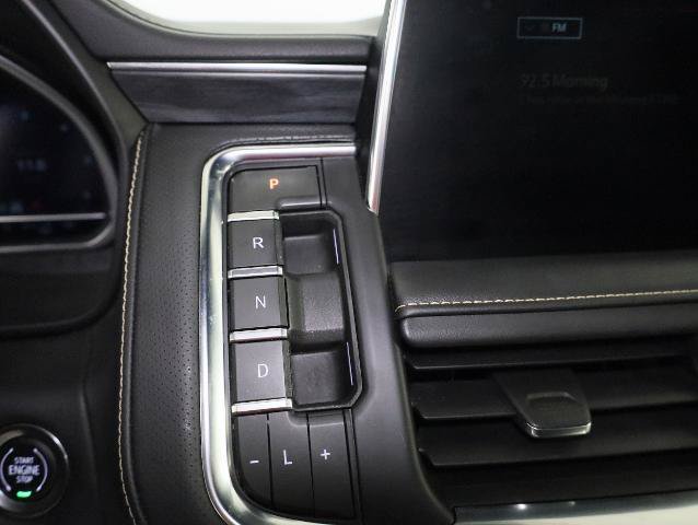 Used 2023 GMC Yukon XL SLT w/ SLT Premium Package AWD/4WD image 18