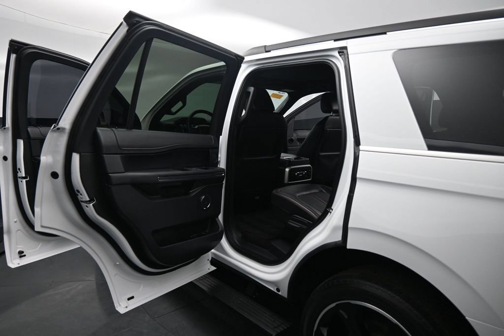 Certified 2023 Ford Expedition Limited AWD/4WD image 17