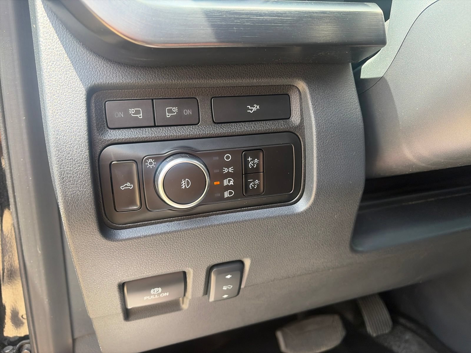 Certified 2023 Ford F350 Lariat w/ Lariat Ultimate Package AWD/4WD image 16