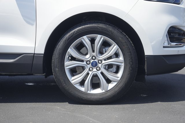 Certified 2022 Ford Edge Titanium image 4