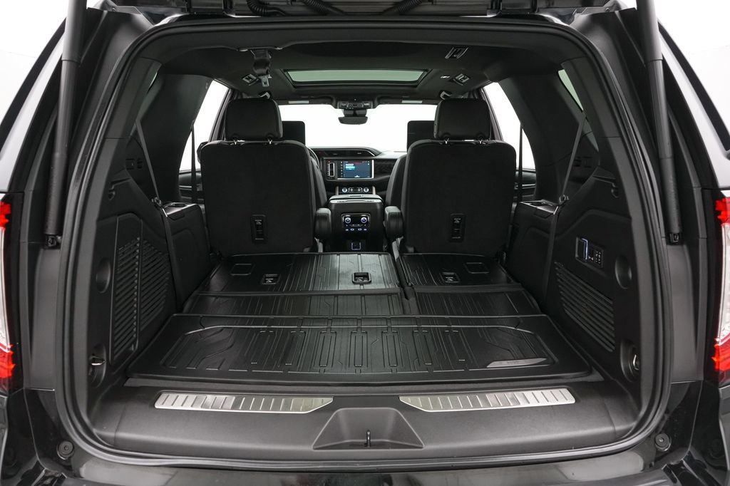 Used 2024 GMC Yukon Denali w/ Denali Reserve Package AWD/4WD image 28