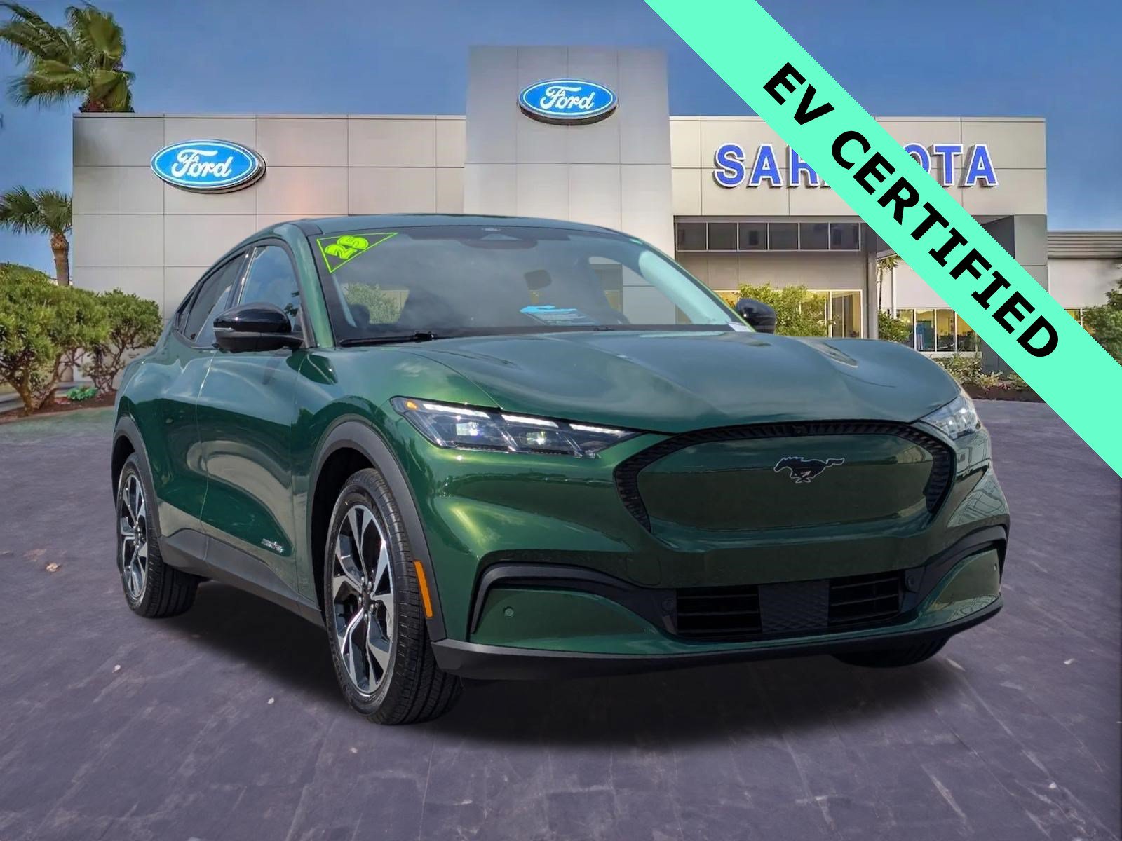 Certified 2025 Ford Mustang Mach-E Select w/ Comfort Package Lite AWD/4WD image 1